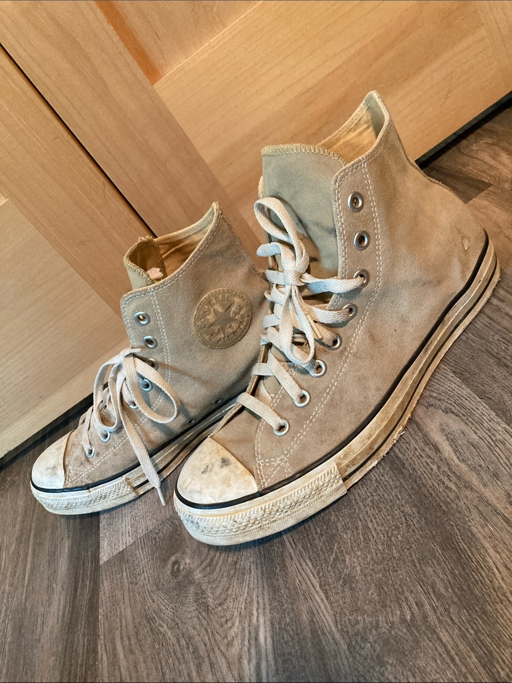 Vintage Converse Chuck Taylor Leather High-Top Sneaker